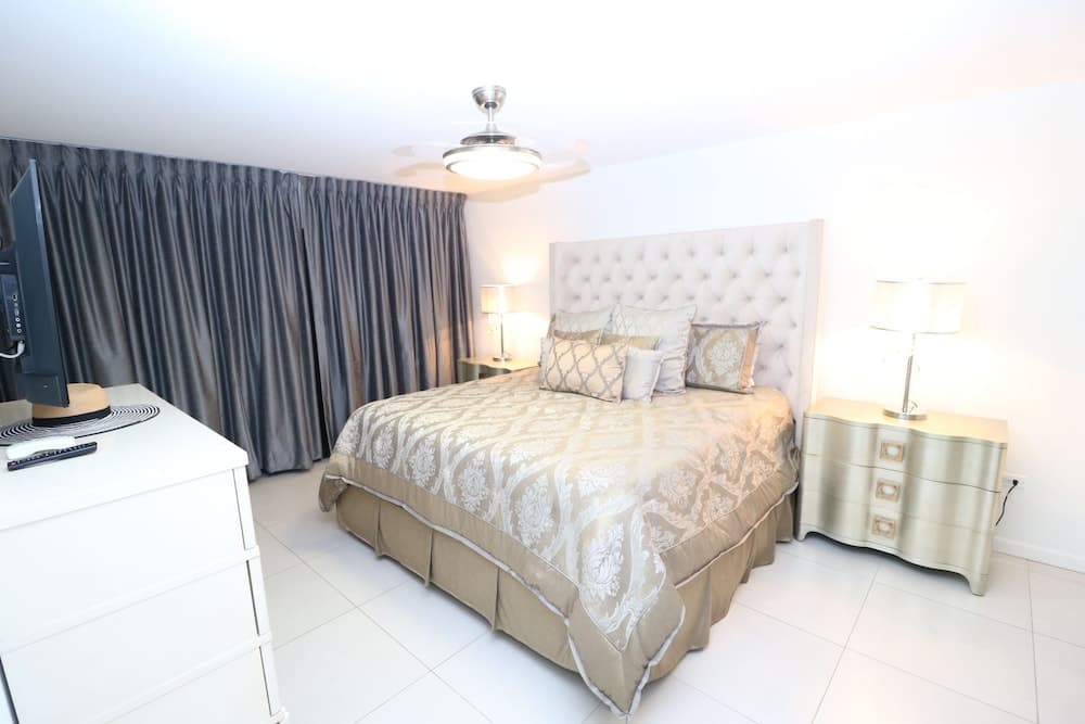 Oceanvista Condominiums by Cheap Getaway