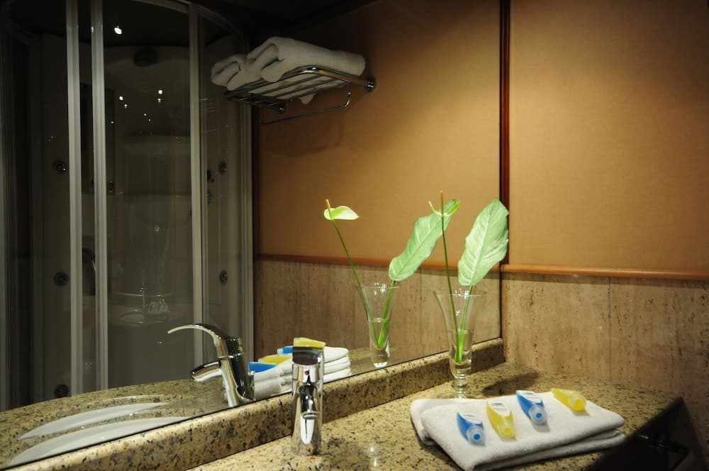 MS Royal Ruby Nile Cruise, from Luxor or Aswan (Mon-Fri, Fri-Mon)