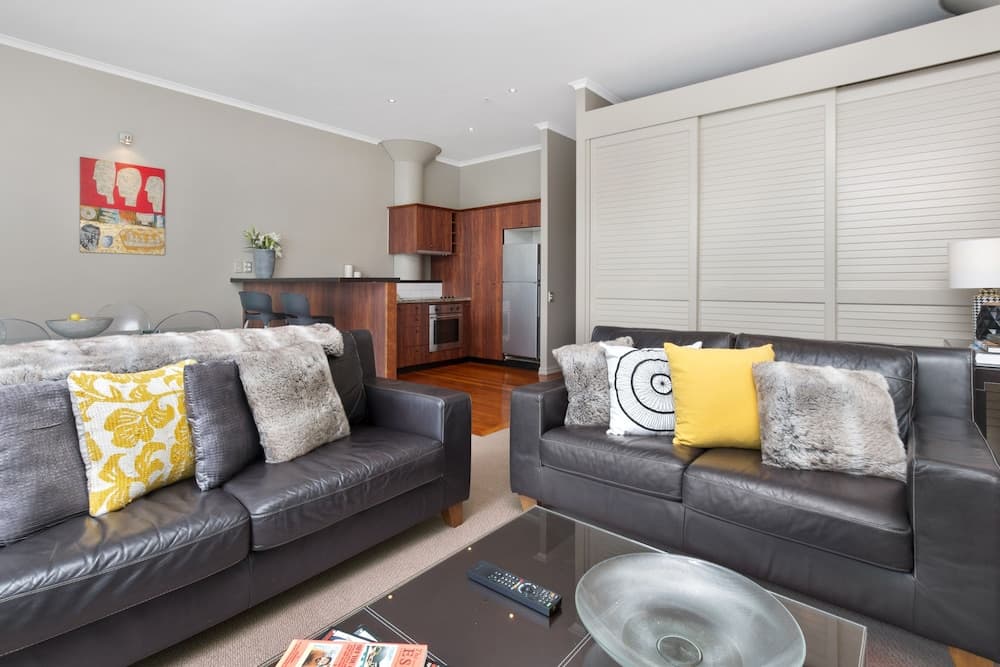 Perfect Location, Viaduct Harbour CBD