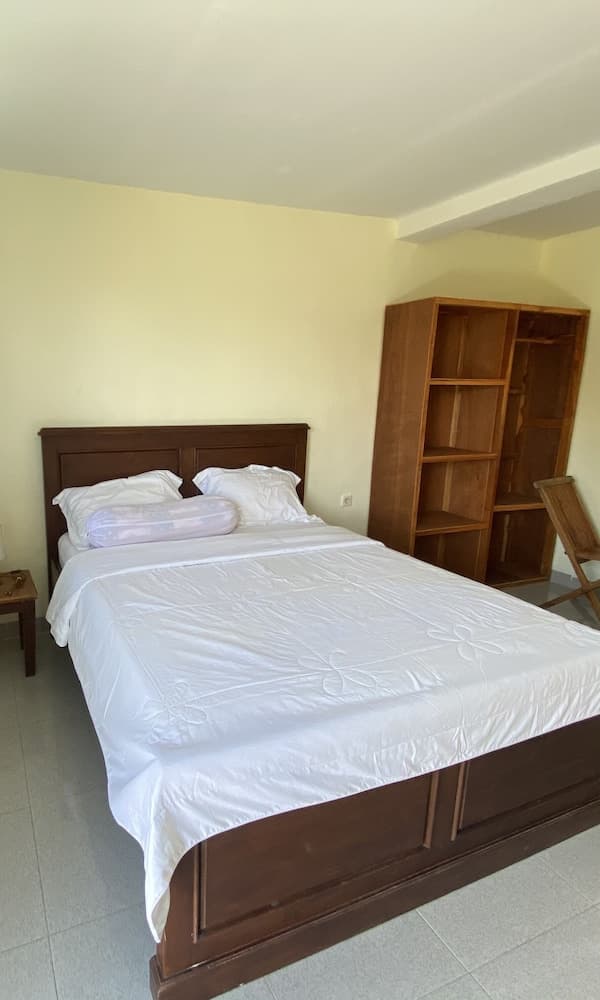 Pesona Restaurant and Room