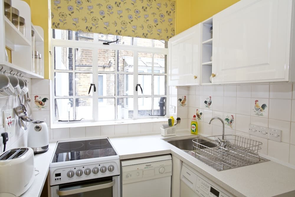 A Place Like Home - Two Bedroom Apartment in Knightsbridge