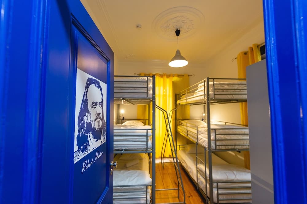 Help Yourself Hostels Parede