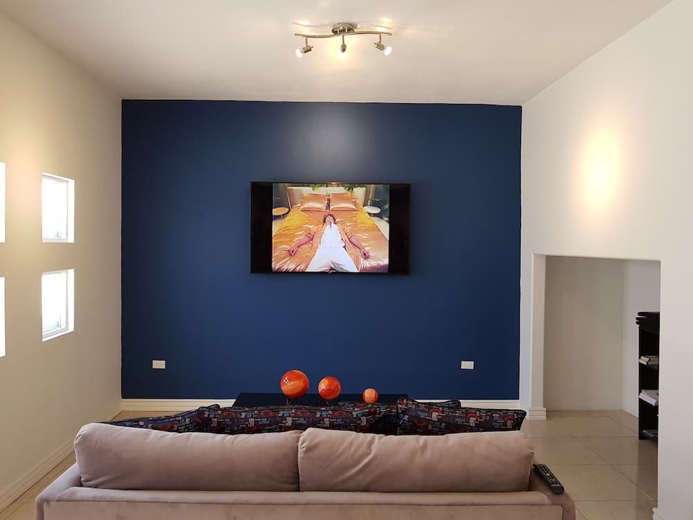 Residencia a 100 mts del consulado