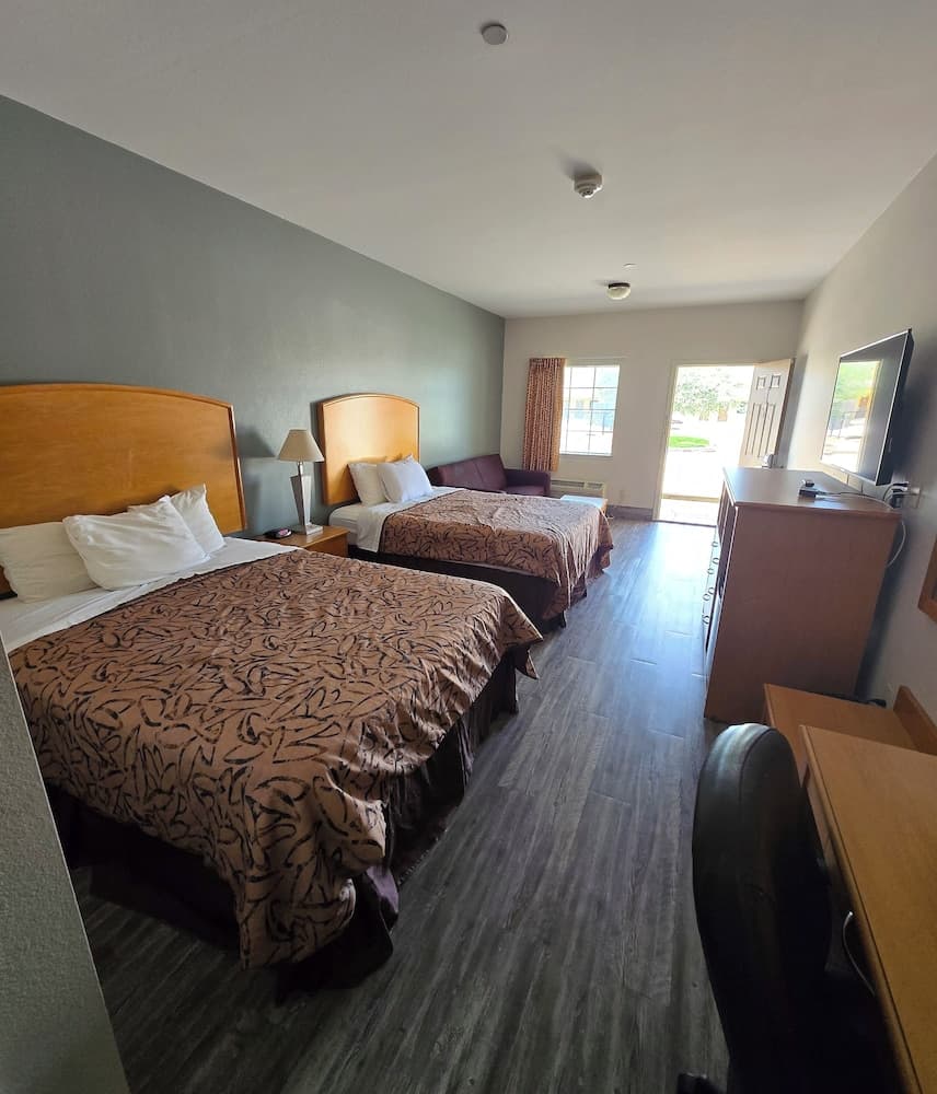 Whitesboro Inn & Suites