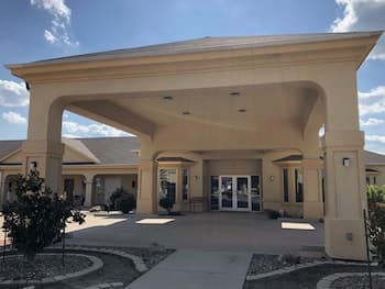 Whitesboro Inn & Suites