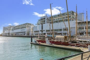 Two Bedroom Waterfront & City Apartment