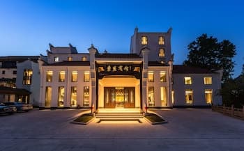 Jiuhua Mountain Dongya Hotel