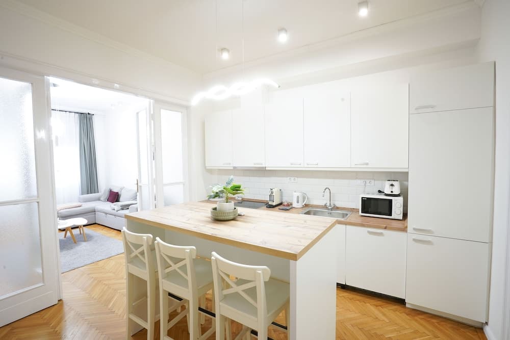 Venus Apartments - Paulay Ede Street