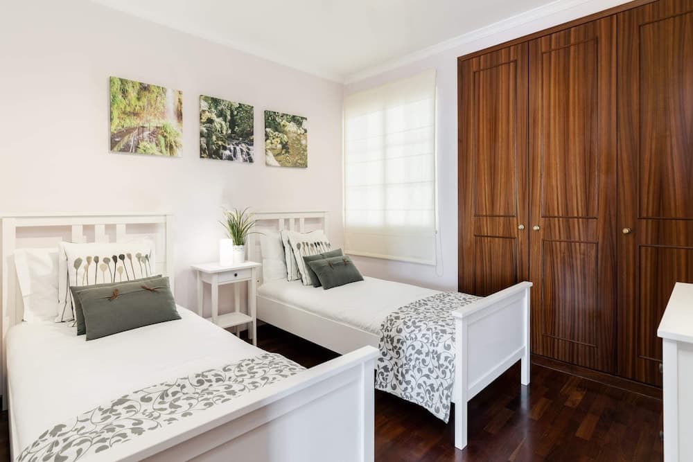 Caniço V by An Island Apart