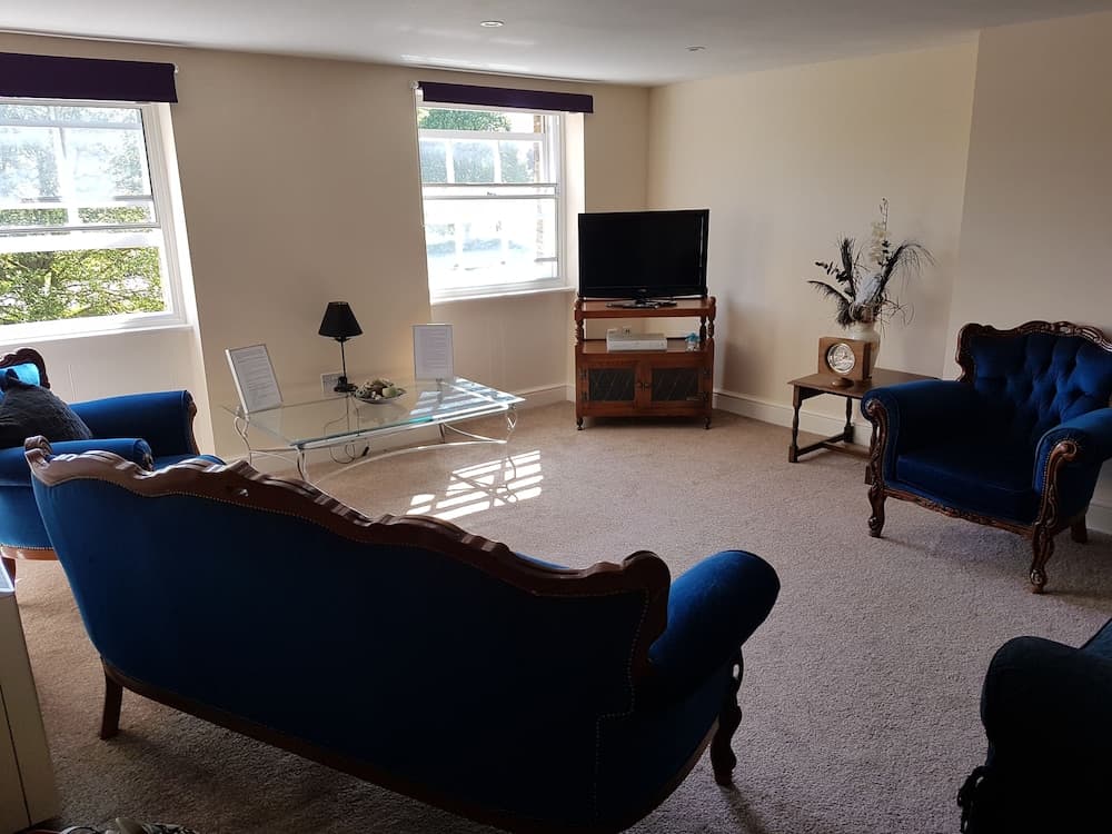 Apartment 9 Robertson Villas