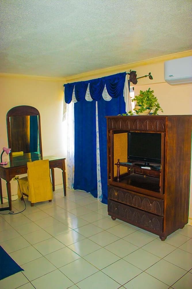 Sky Blue Beach Studio at Turtle Tower