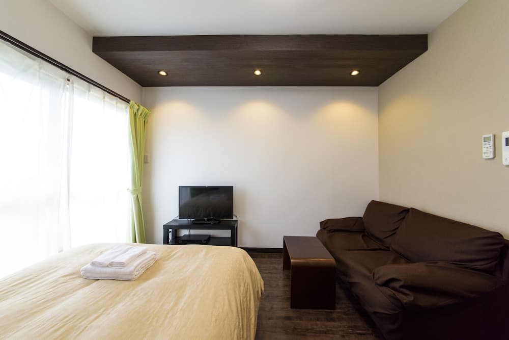 Mr.KINJO VIOLETTE KUKOMAE