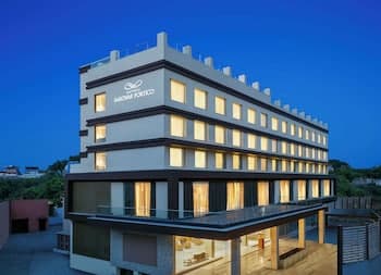 Nataraj Sarovar Portico Jhansi