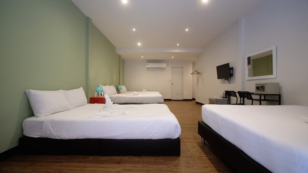 Resort V - MRT Huai Khwang