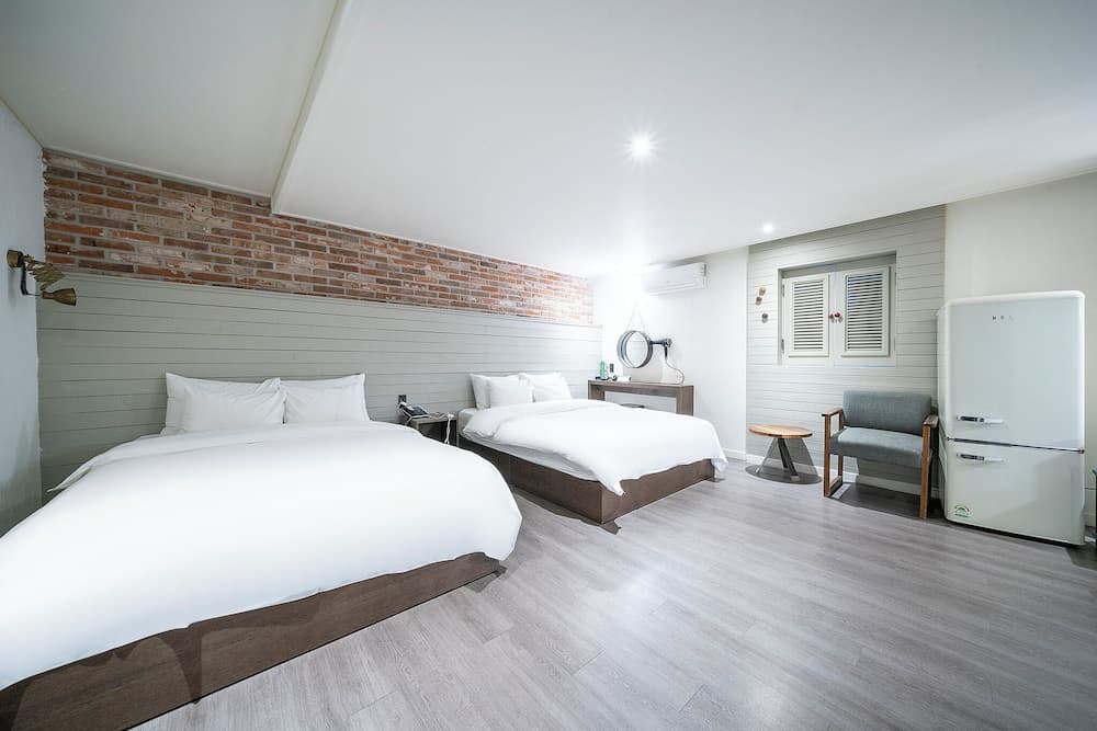 HOTEL YaJa West Gate