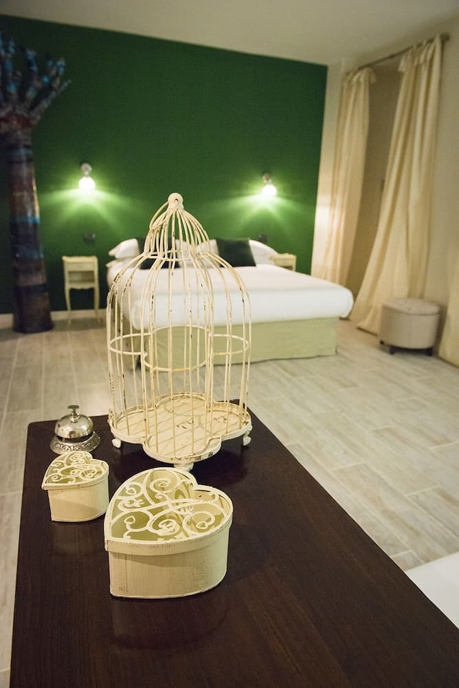 So & Leo Guest House