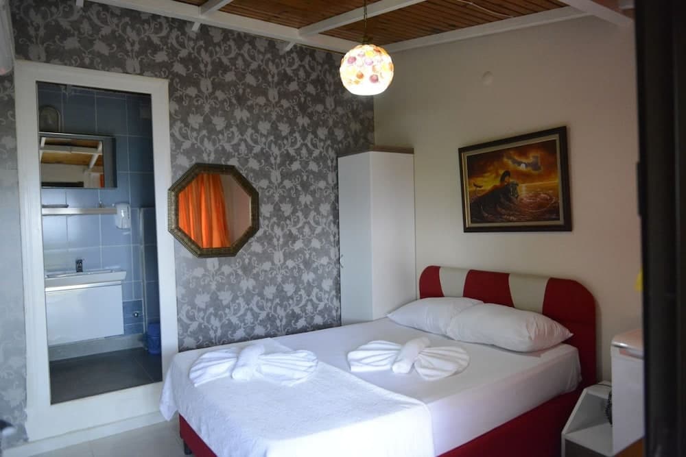 Grand Ada Family Hotel