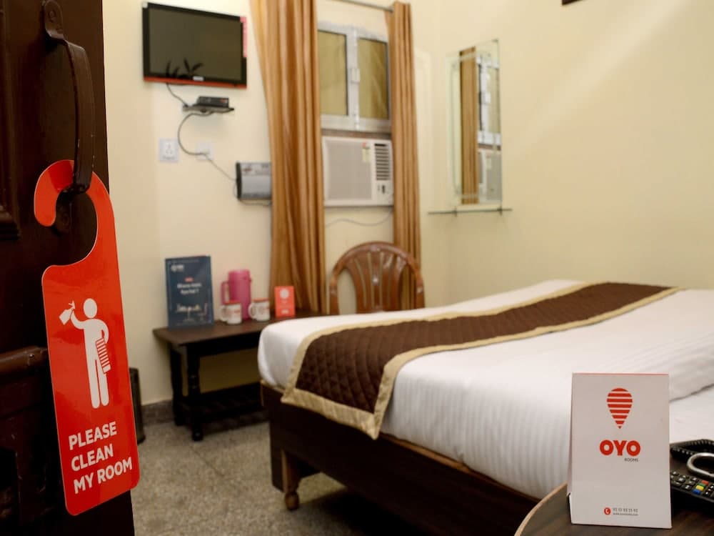 OYO 4033 Hotel Eden Residency