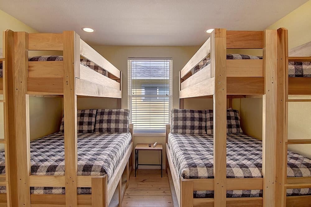 Pirates Cove Vw33 4 Bedroom Home by Redawning