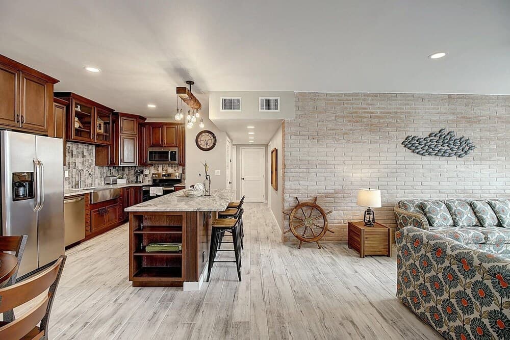 Channel View 217 1 Bedroom Condo by Redawning