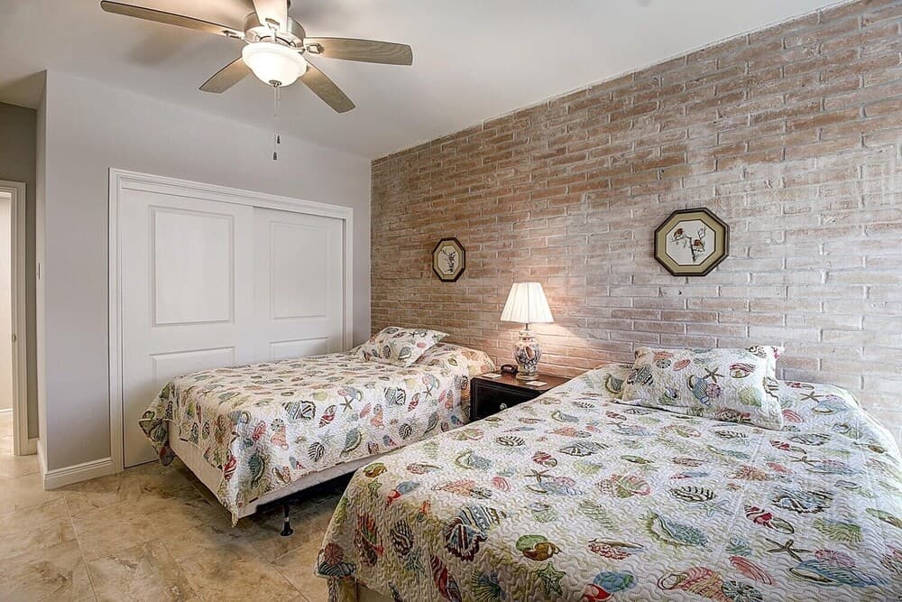 Channelview 214 2 Bedroom Condo by Redawning