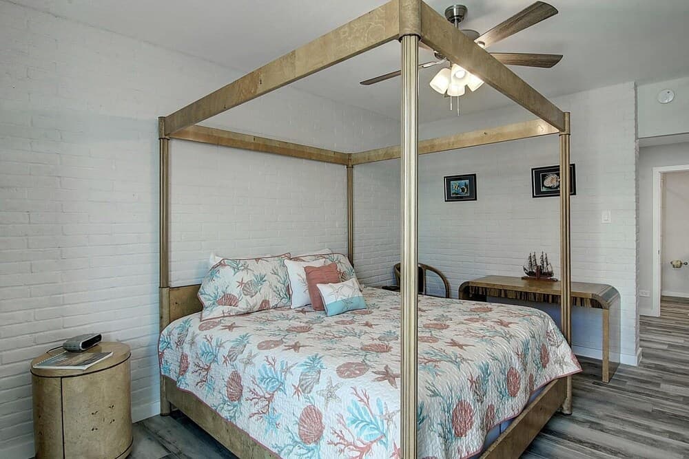 Channelview 215 3 Bedroom Condo by Redawning