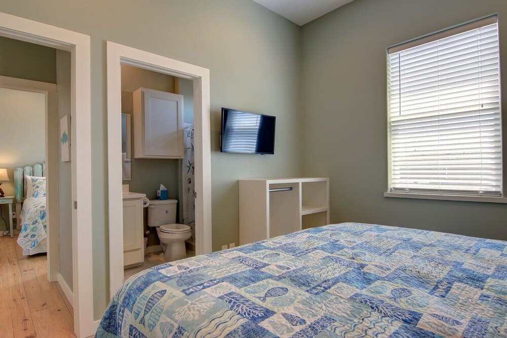 High Tides And Good Vibes Gv634 4 Bedroom Home by Redawning