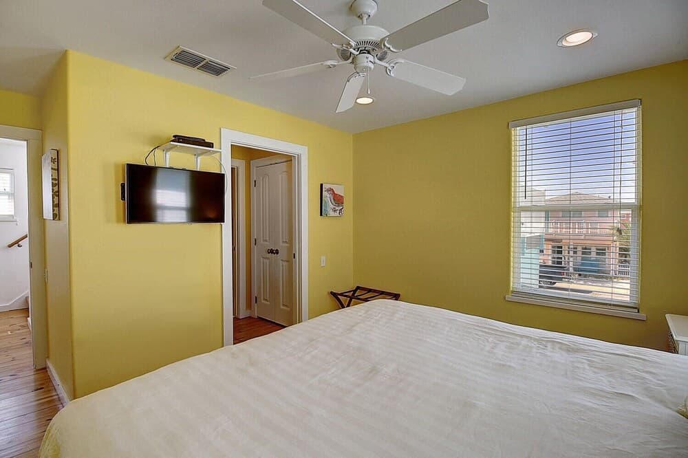 Beach Bound Vw95 5 Bedroom Home by Redawning