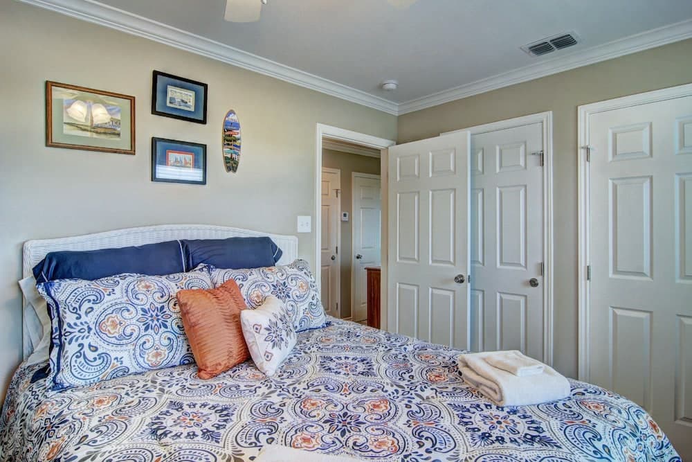 Beach Bunker Siv30 2 Bedroom Condo by Redawning