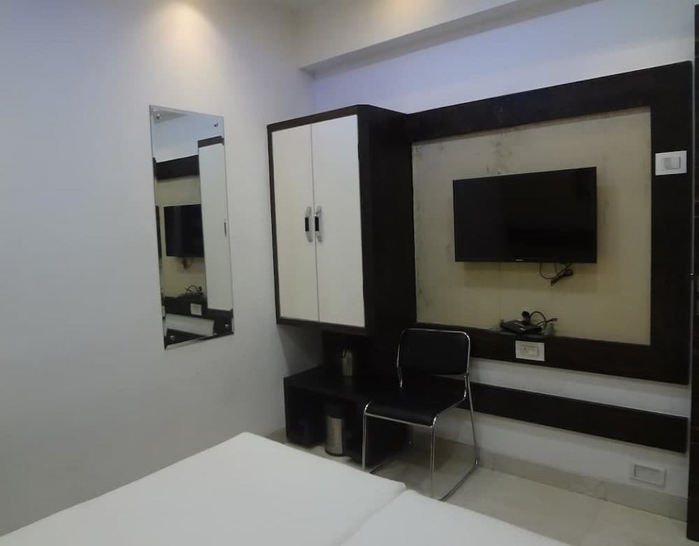 Room Maangta 136 - CST