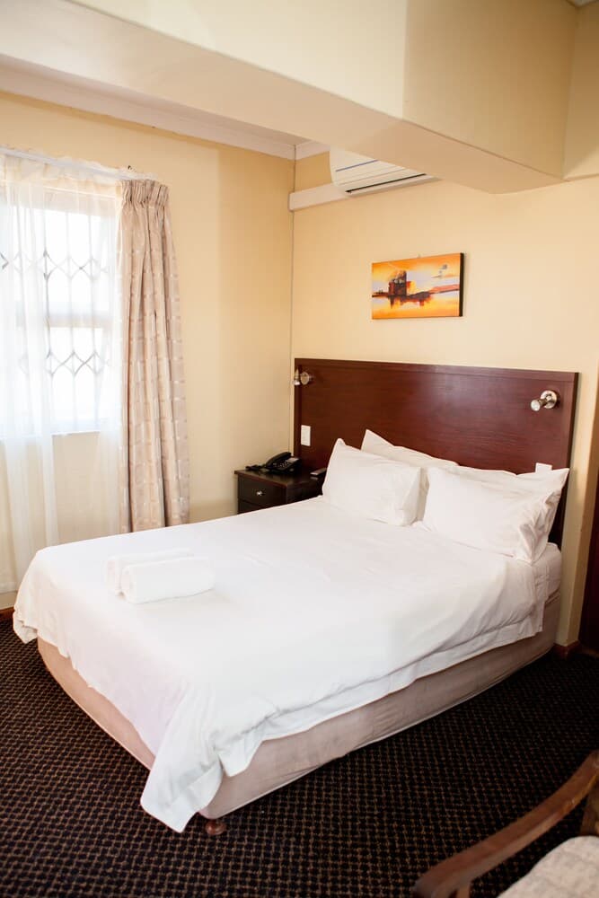 Oria Lodge - Summer Greens