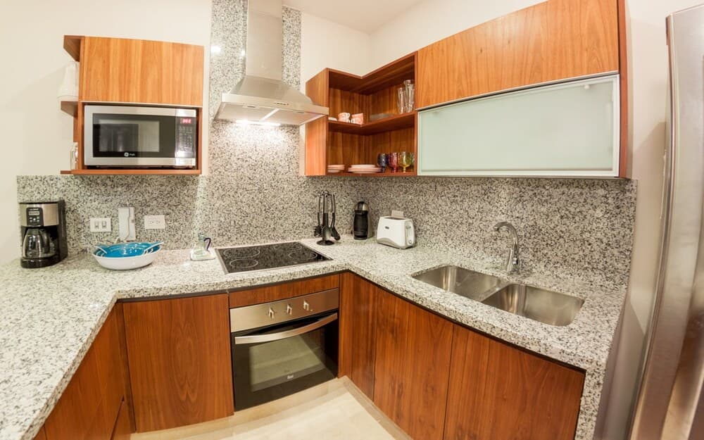 Stunning and Private 1BR condo near the beach by Happy Address