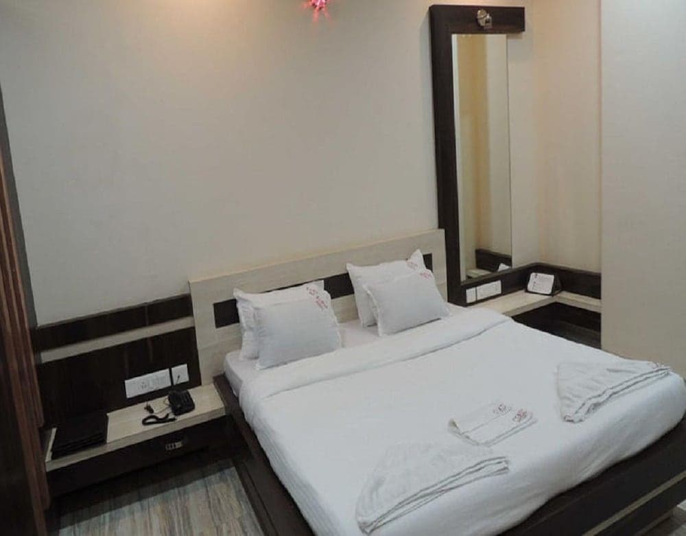 Room Maangta 125 - Kalyan East