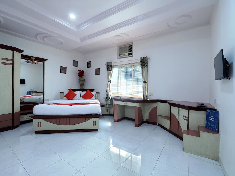 OYO 12049 Hotel Ravi Kiran Executive