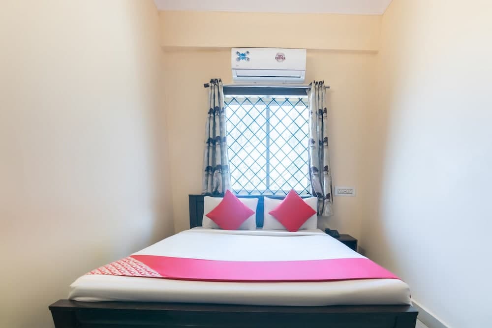 OYO 10523 Spandana Residency