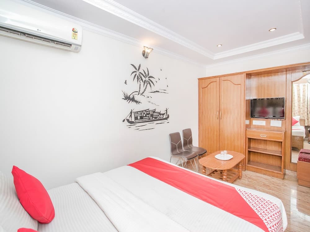 OYO 10821 Sree Balaji Residency