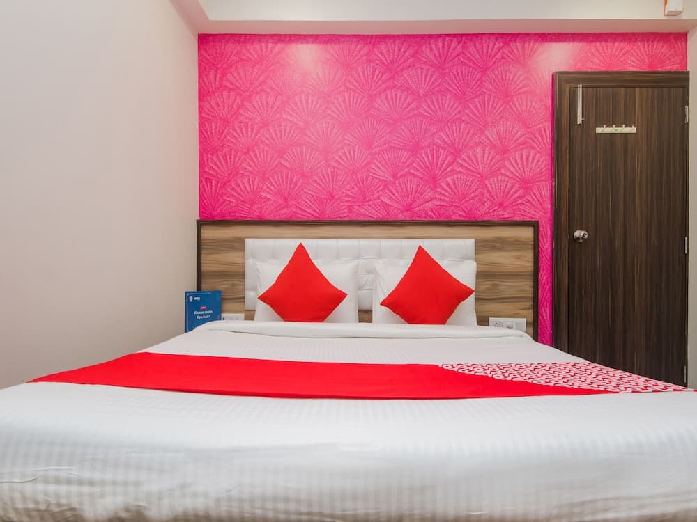 OYO 12894 Bunty Residency