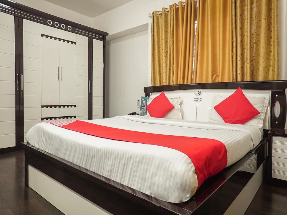 OYO 13467 Hotel FC 16 Suites