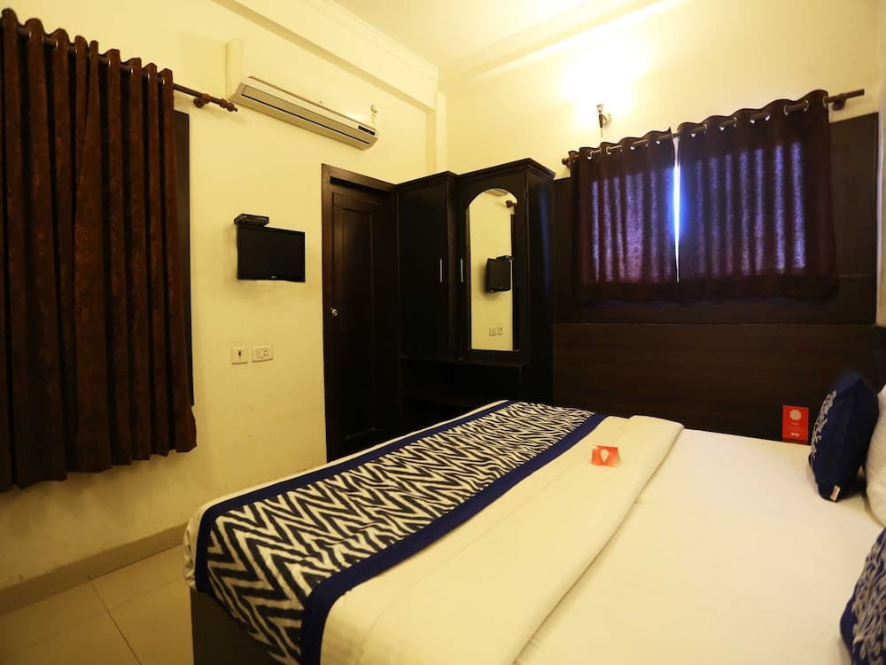 OYO 11668 Hotel Good Times