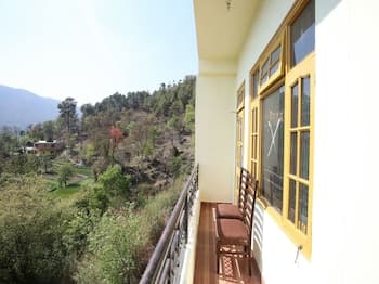 OYO 13127 Home 2BHK Hill View Solan