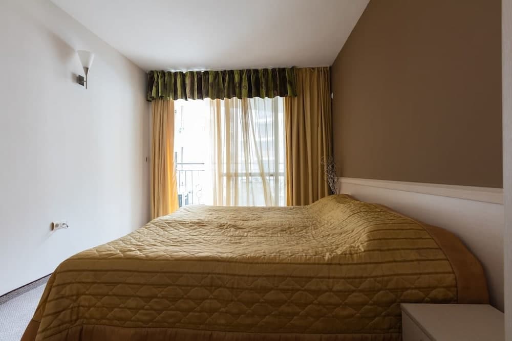 One Bedroom Apartment with Balcony