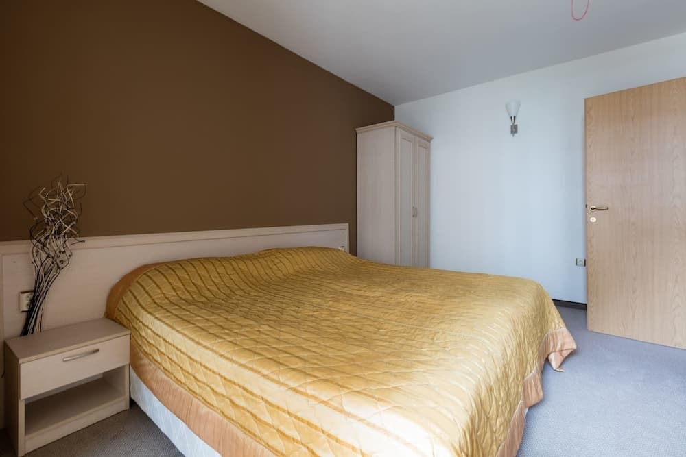 One Bedroom Apartment with Balcony