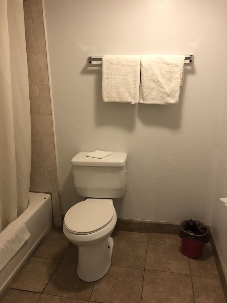 Starlight Inn Valley Blvd