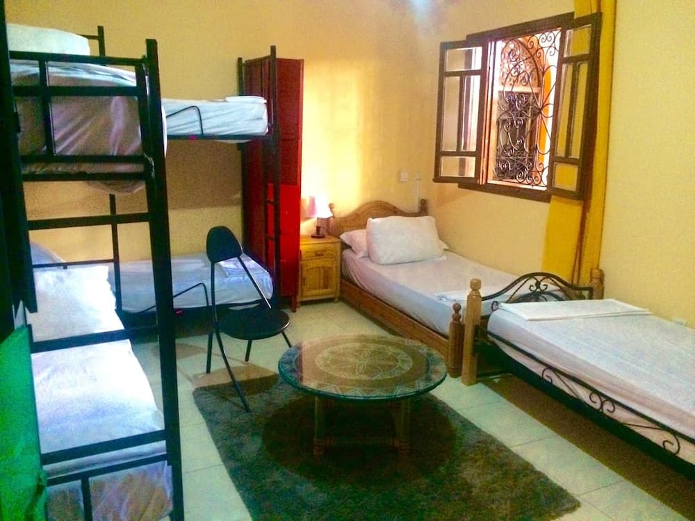 Hostel Villa Red City