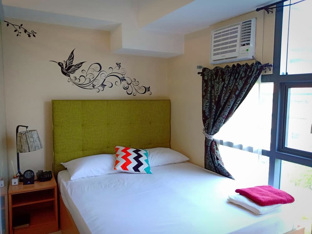 Grace at Mckinley Hill Global City