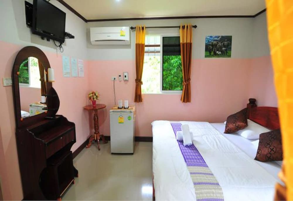 Phuka Mountain View Resort & Andresbar