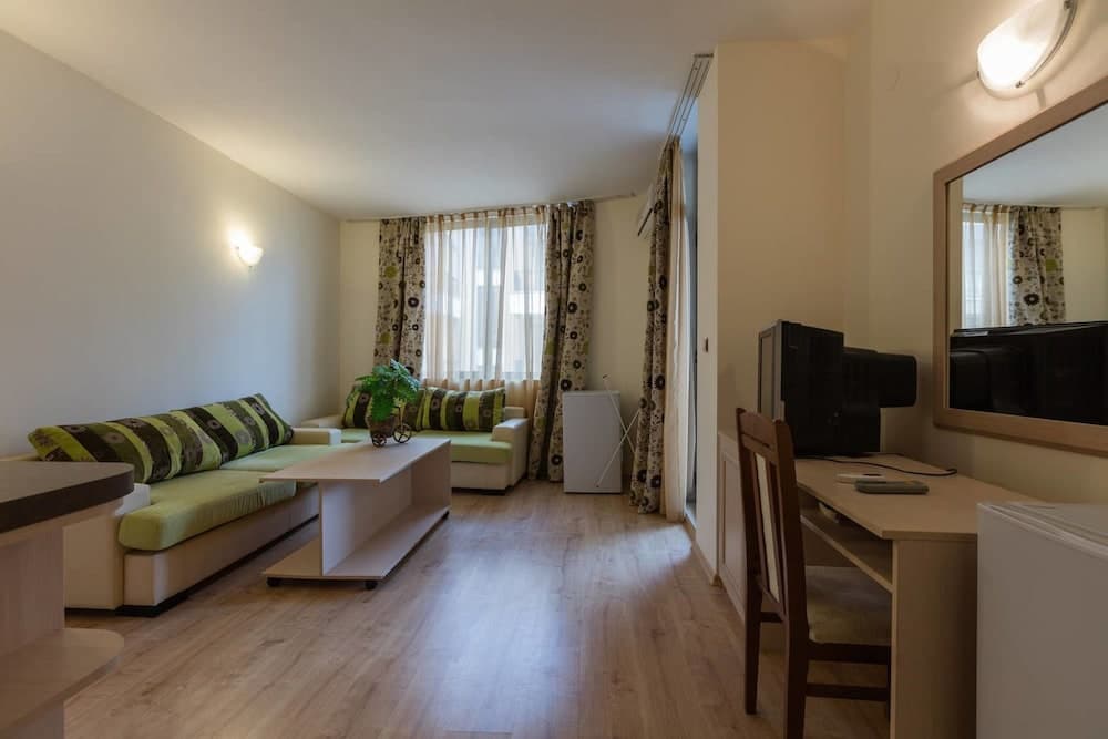 One Bedroom Apartment with Balcony