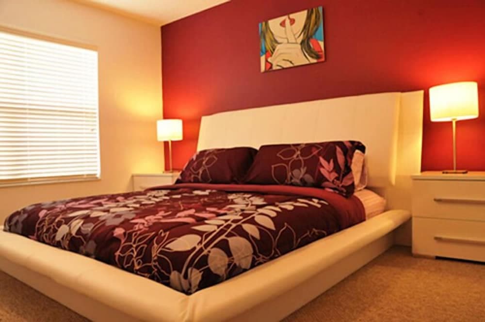 Solana #2 - 7 Bed 5 Baths Villa