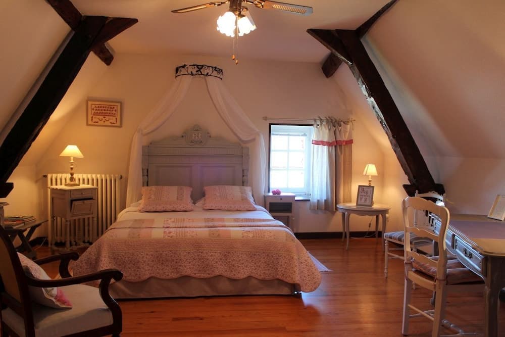 Maison Du Prince De Conde