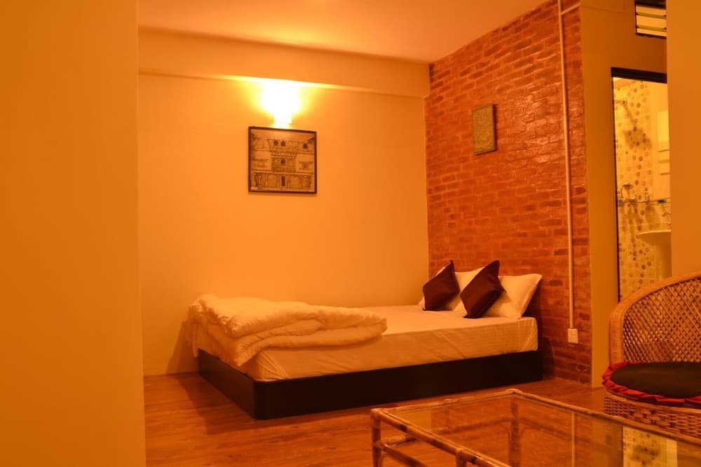 Pradhan House Homestay with Garden